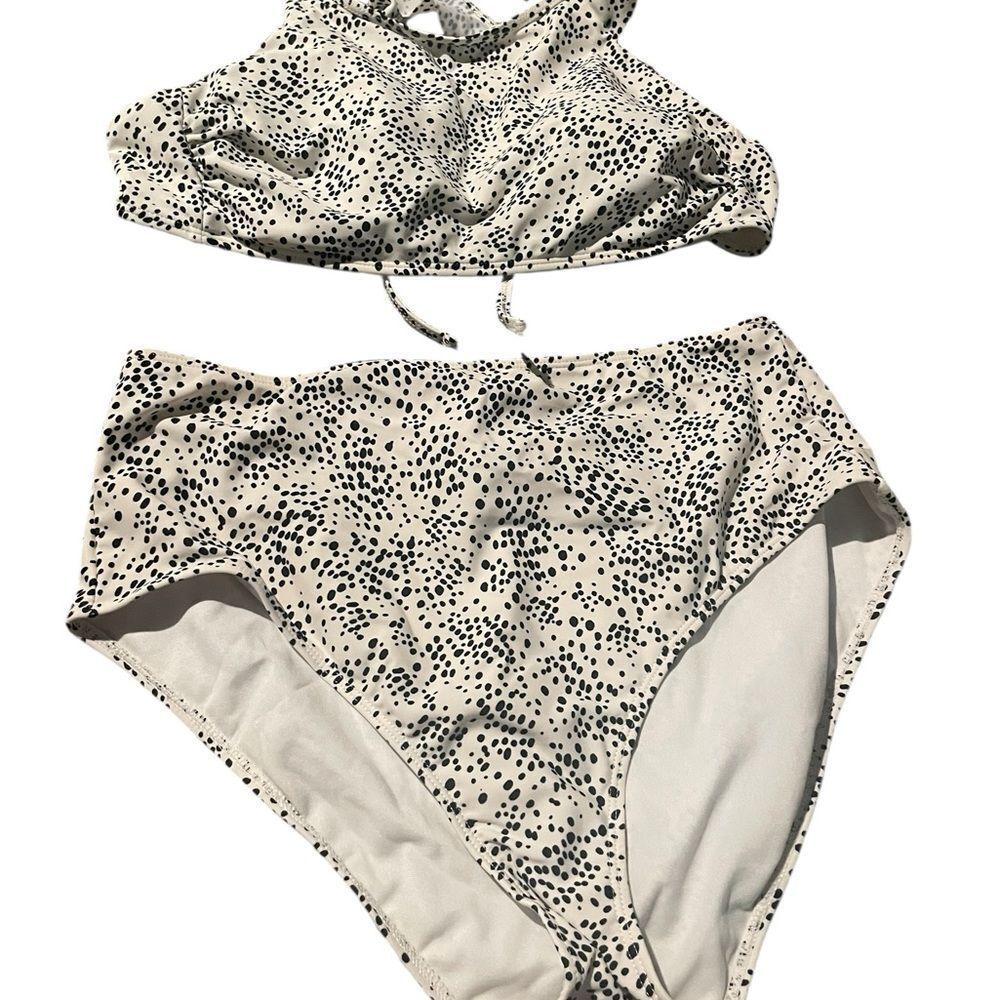 Gianni Bini Spotted Bikini Set size large excellent condition see pics